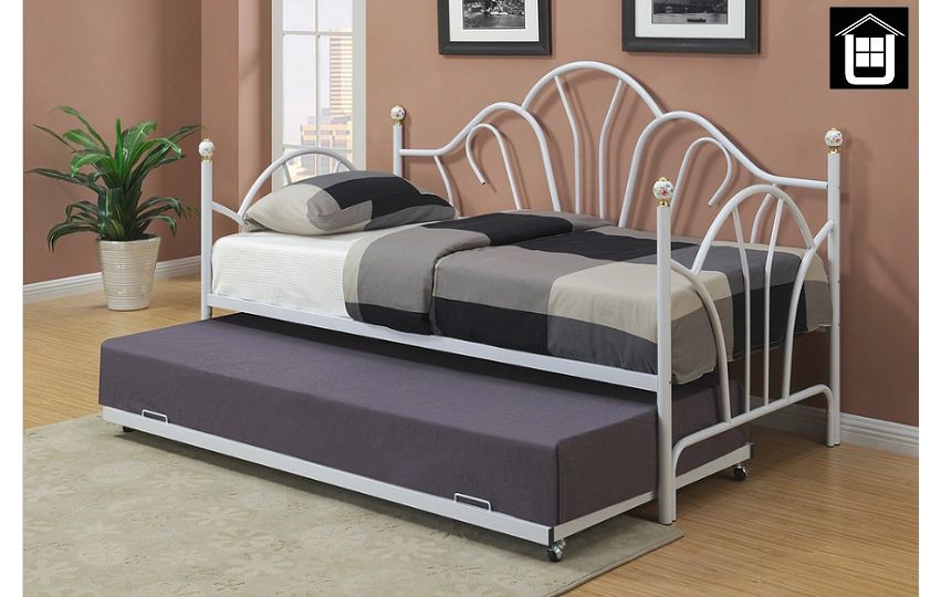 Jonas day bed White